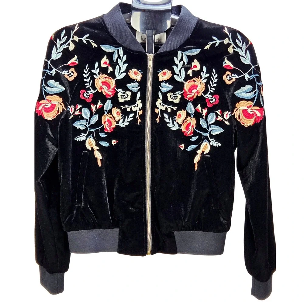 Women's Lucy Paris Size Medium Velvet Floral Embroidered Bomber Jacket‎ Boho